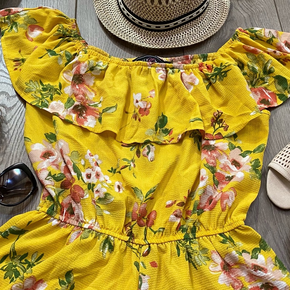 Floral Rompers - Picture 7 of 7